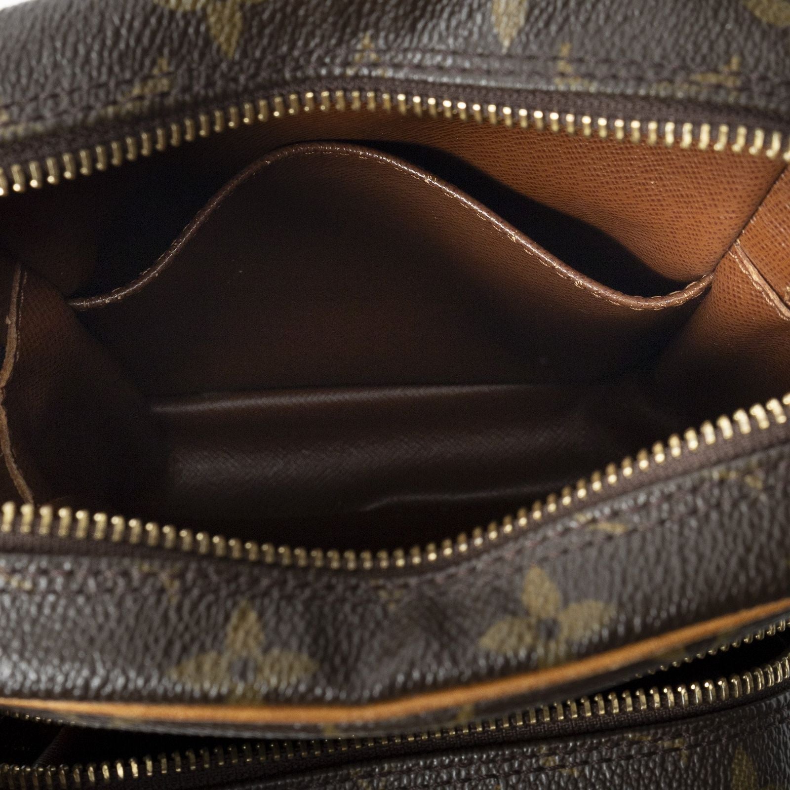 Louis Vuitton Amazon Brown Monogram Canvas Crossbody — view 9