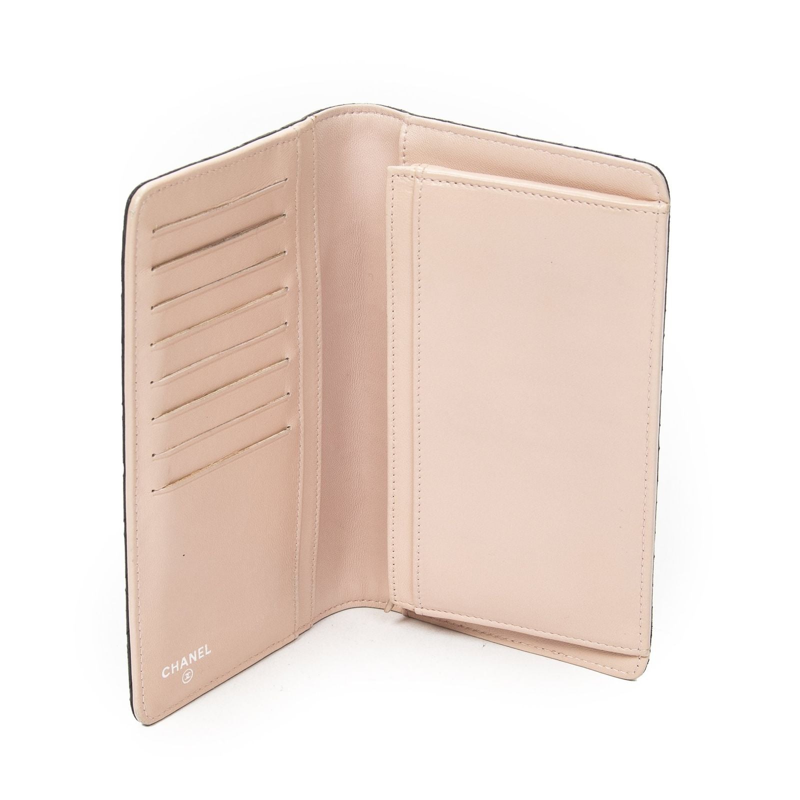 Chanel CC Vertical L Yen Wallet Black Light Pink Quilted Lambskin Leather — view 4