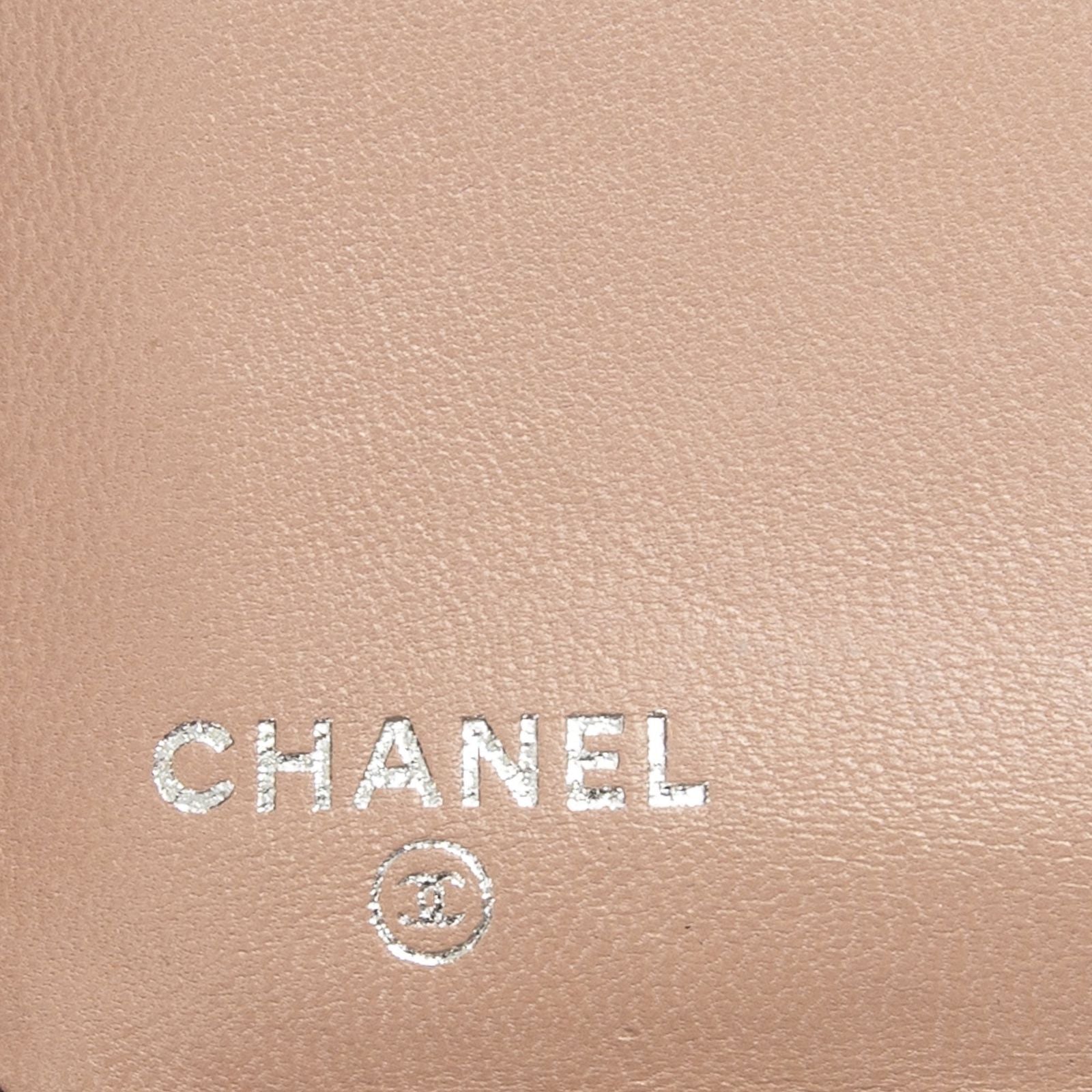 Chanel CC Vertical L Yen Wallet Black Light Pink Quilted Lambskin Leather — view 5