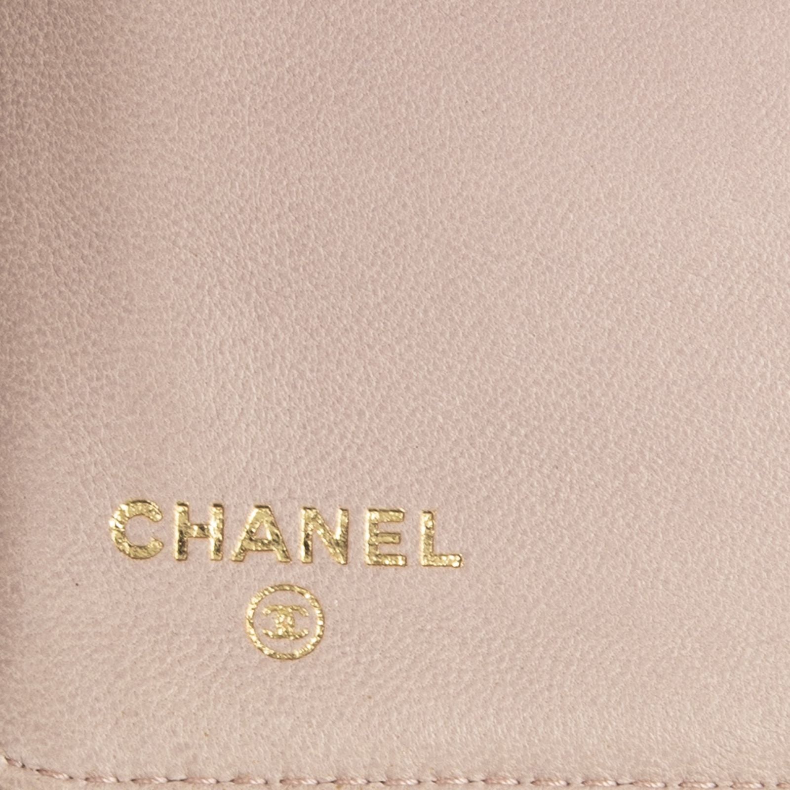 Chanel CC Wild Stitch L Yen Wallet Light Pink Quilted Lambskin Leather — view 5