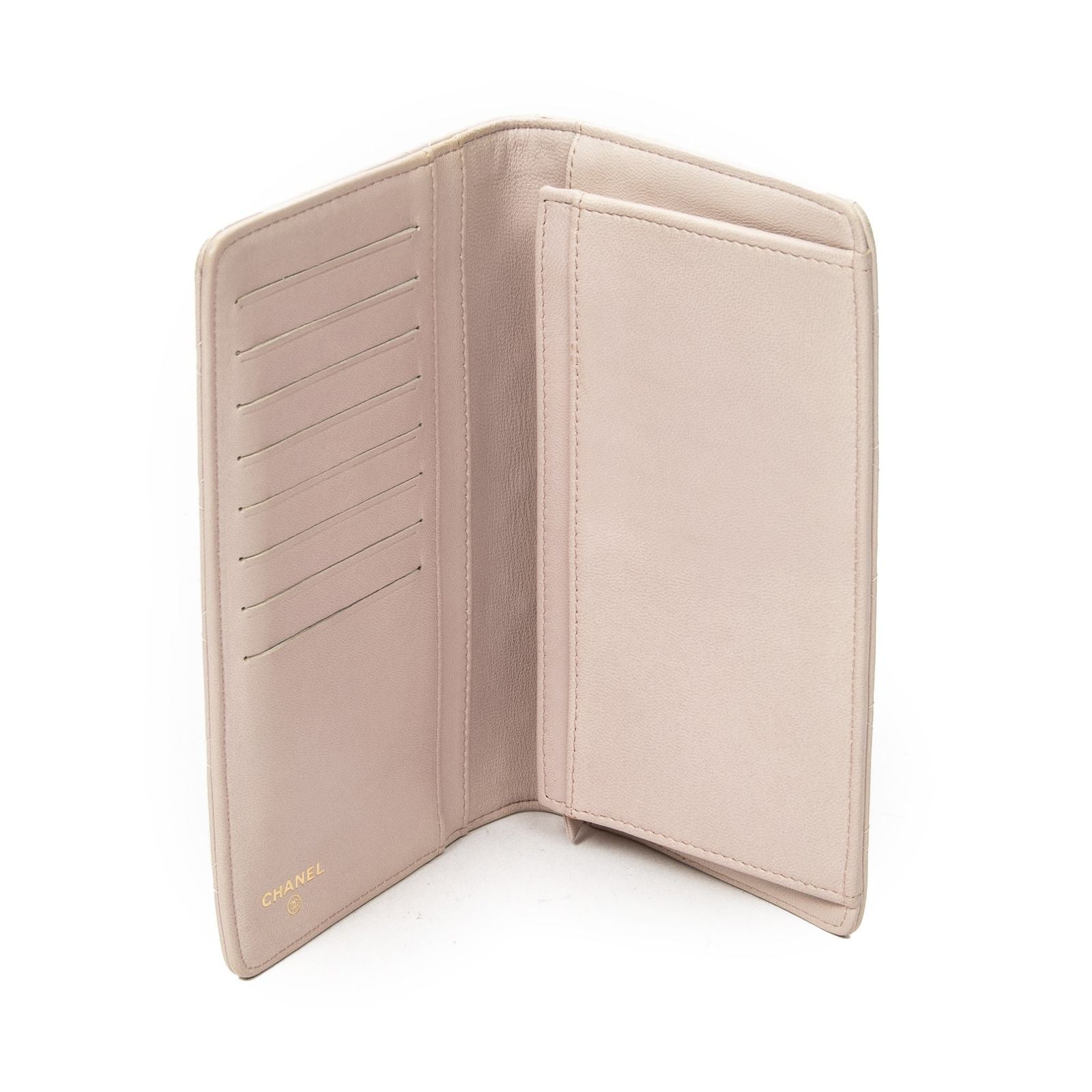 Chanel CC Wild Stitch L Yen Wallet Light Pink Quilted Lambskin Leather — view 4