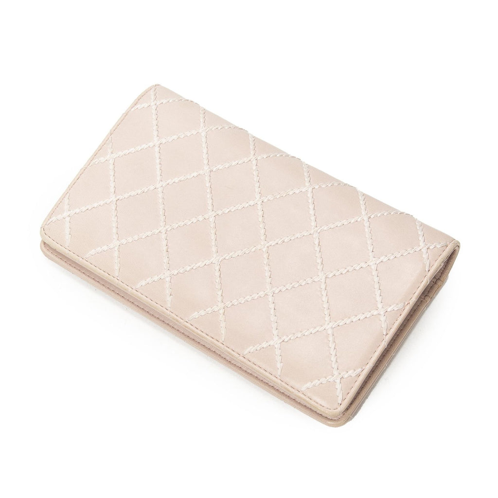 Chanel CC Wild Stitch L Yen Wallet Light Pink Quilted Lambskin Leather — view 2