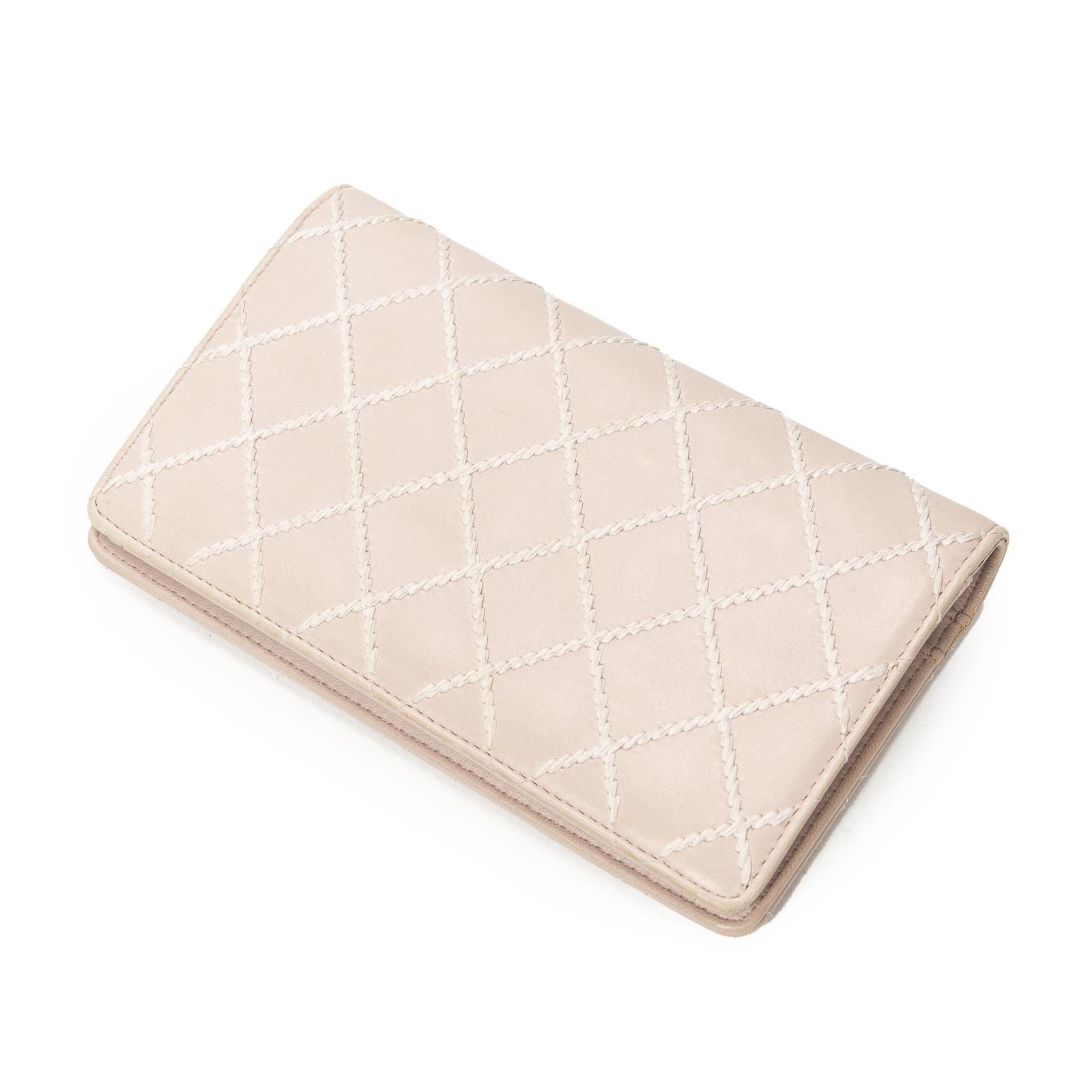 Chanel CC Wild Stitch L Yen Wallet Light Pink Quilted Lambskin Leather — view 2