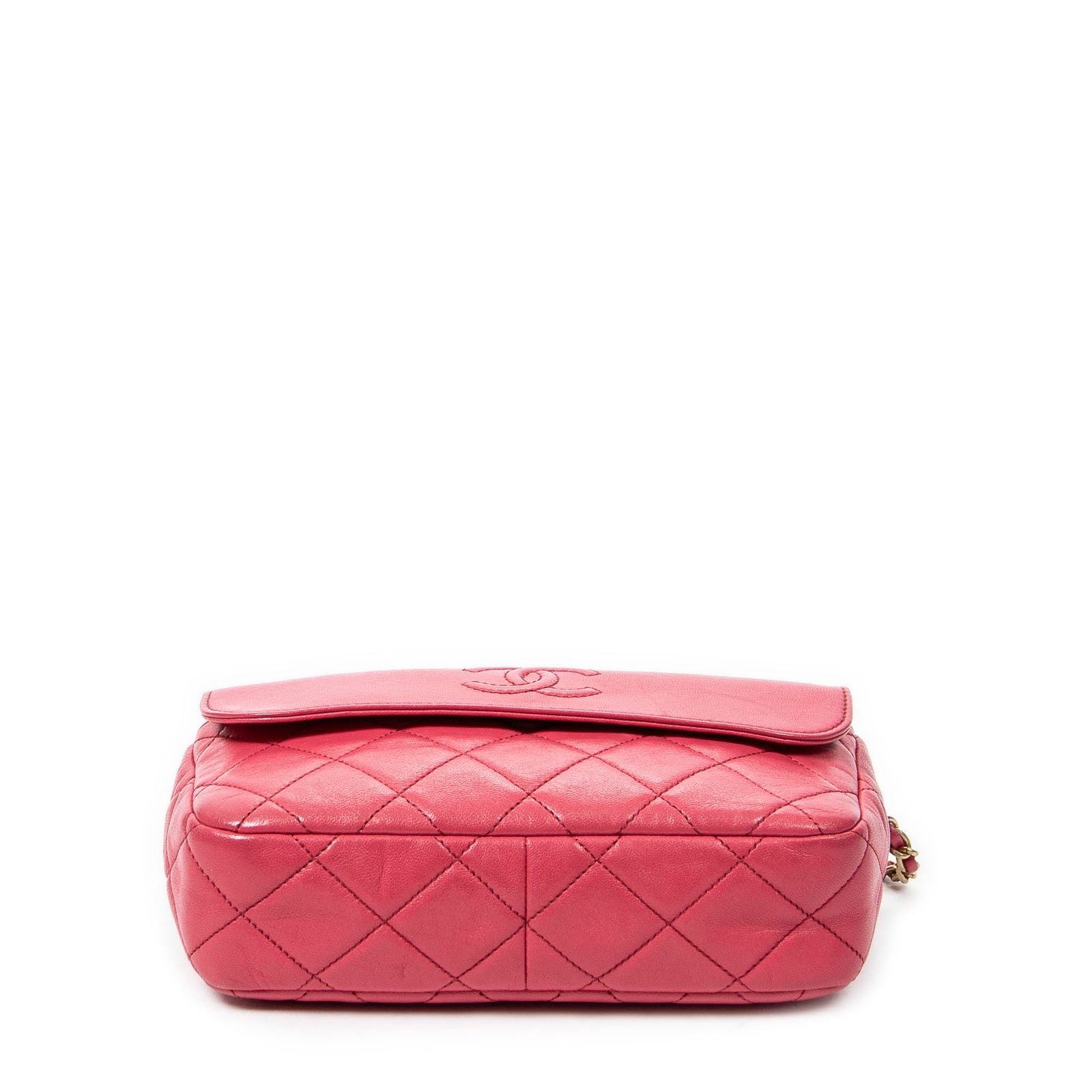 Chanel CC Logo Fringe Chain Shoulder Fuchsia Pink Quilted Lambskin Leather — view 6