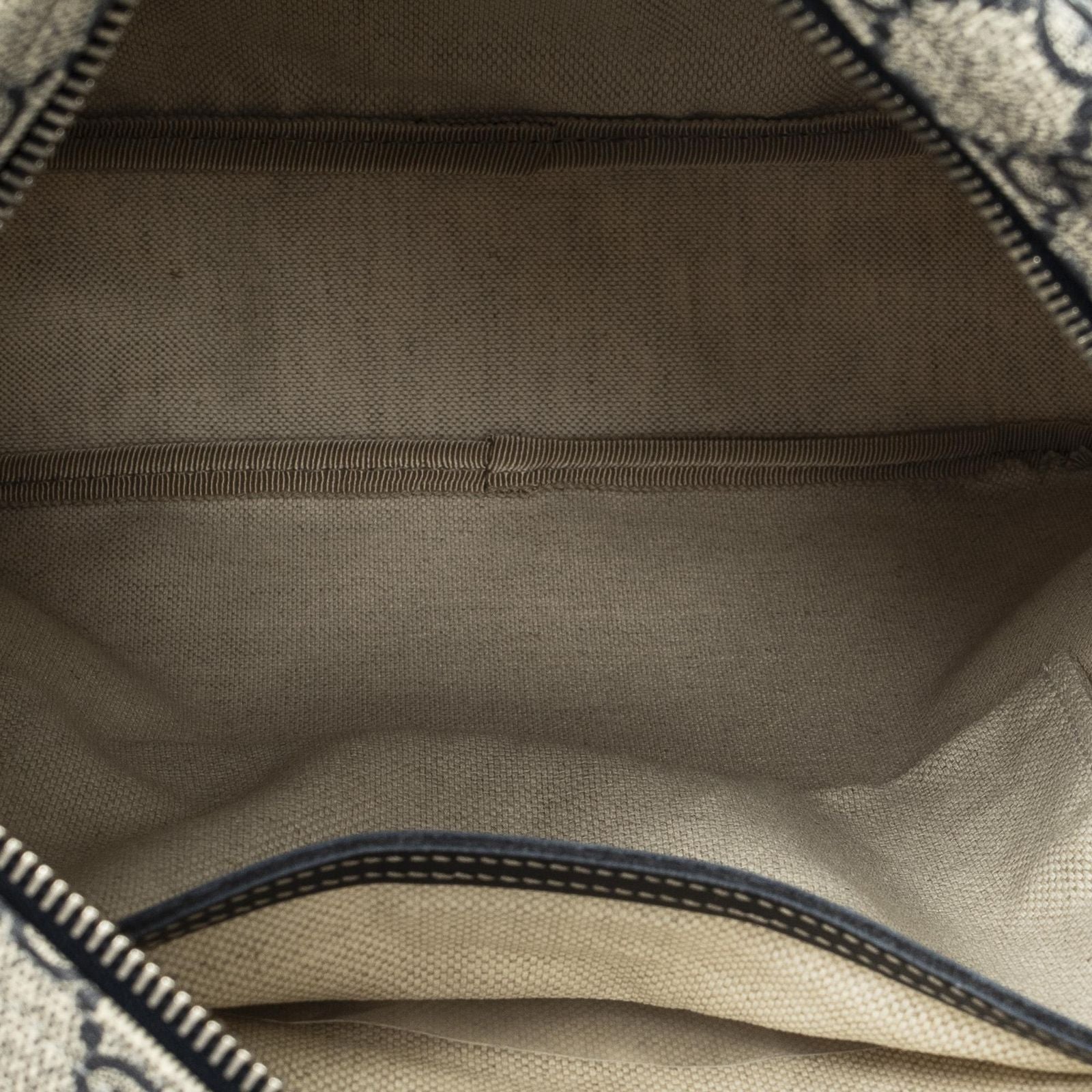 Gucci Half Moon Zip Messenger Beige Navy Supreme Canvas — view 9