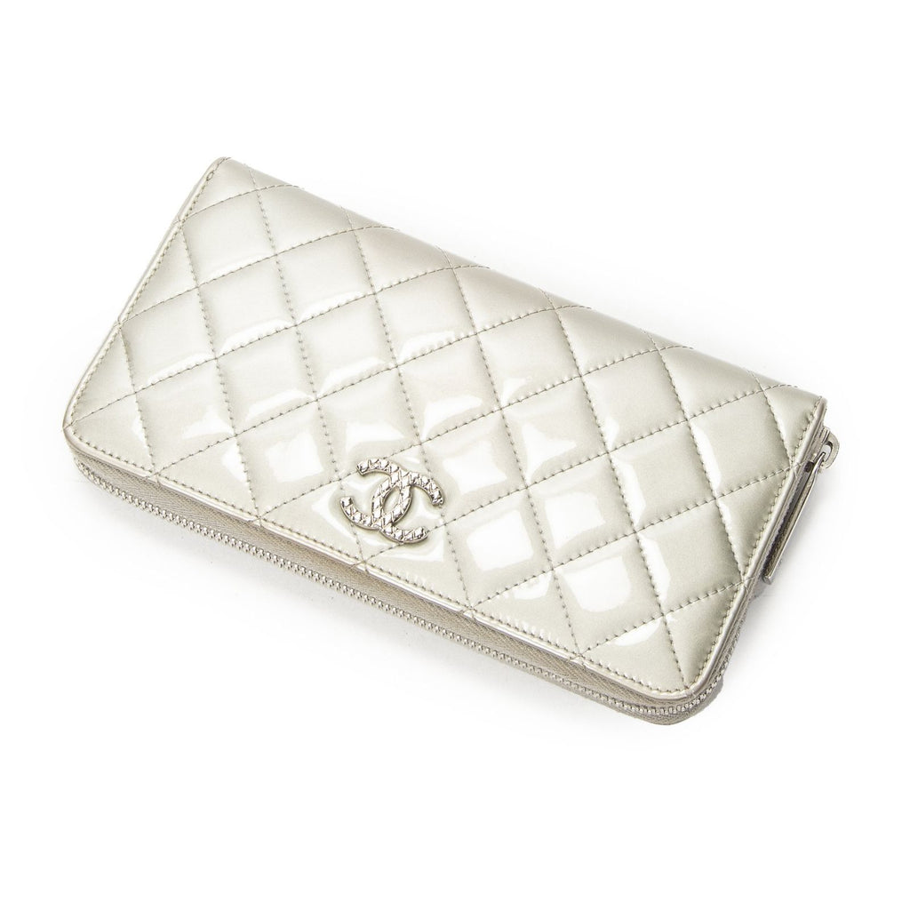 Chanel L-gusset Zip Wallet Gray Quilted Patent Leather
