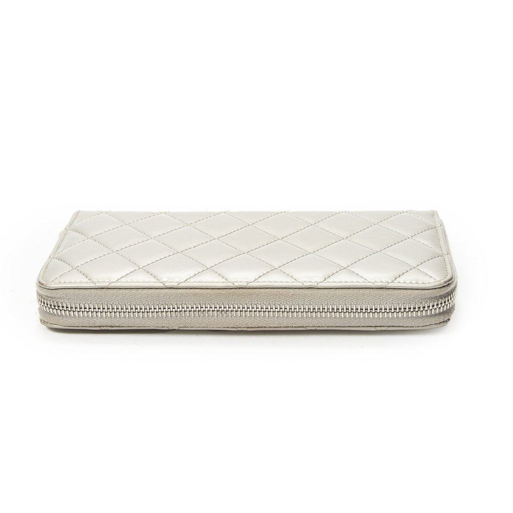 Chanel L-gusset Zip Wallet Gray Quilted Patent Leather — view 3