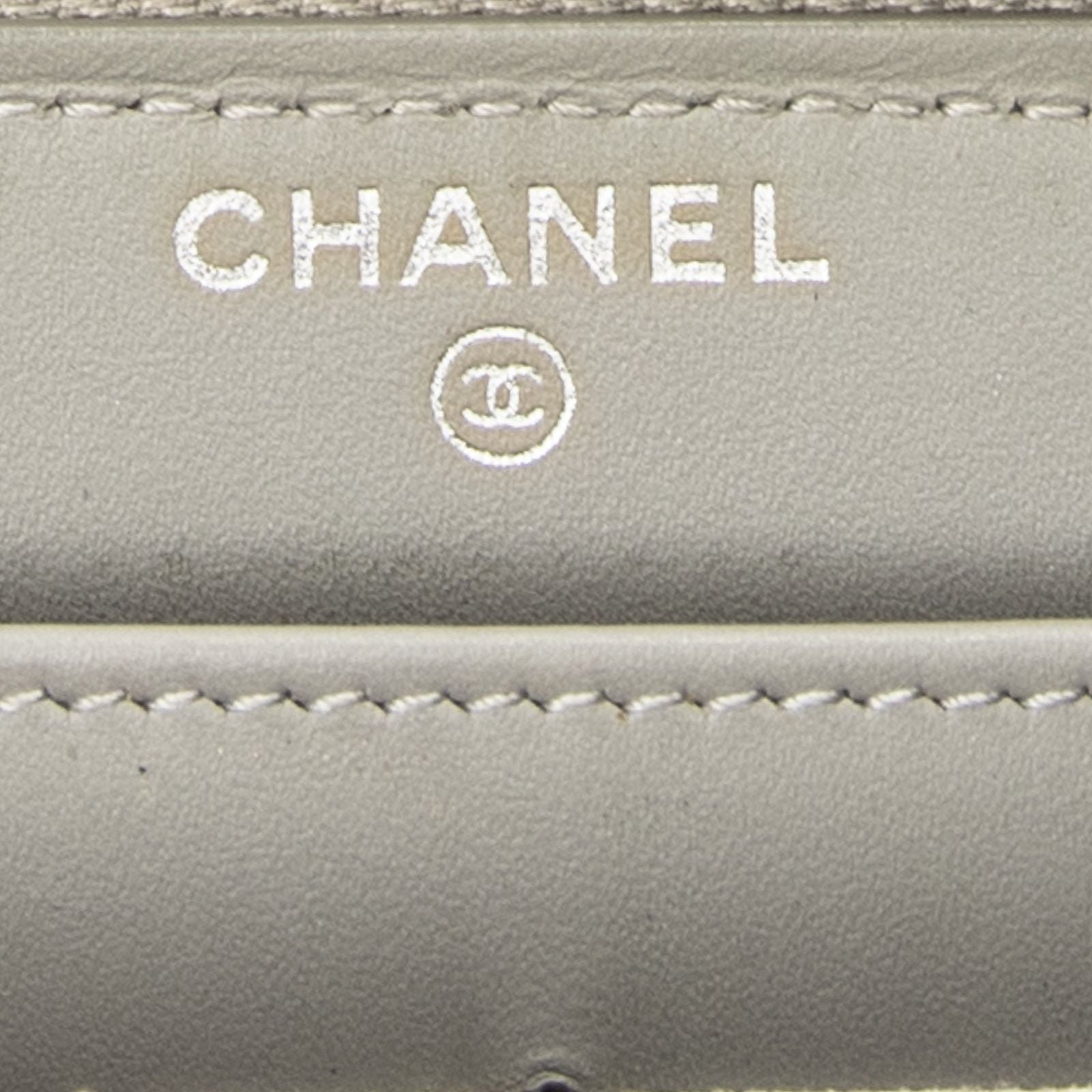Chanel L-gusset Zip Wallet Gray Quilted Patent Leather — view 5