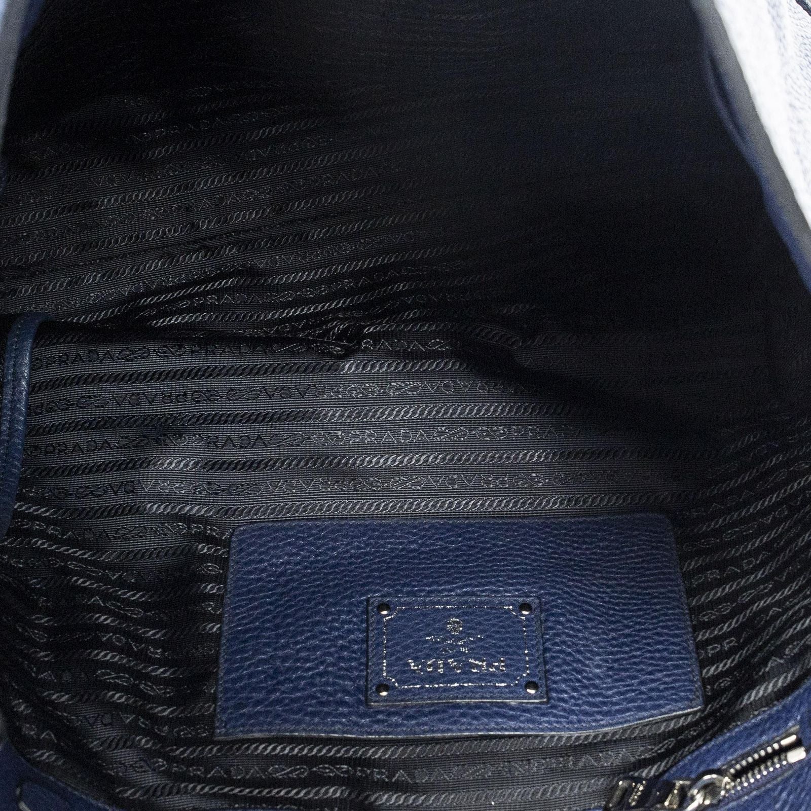 Prada 2-Way Tote Navy Vitello Daino — view 9