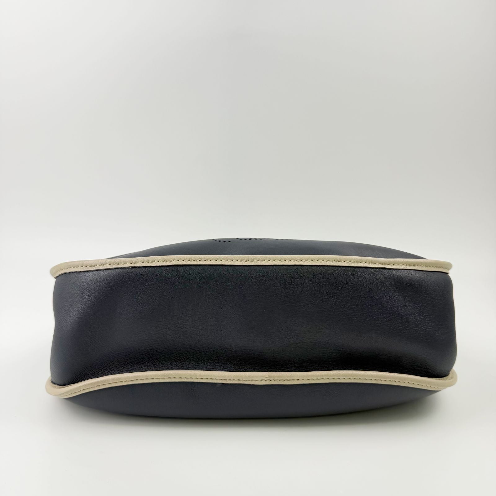 Loewe Anagram Leather Shoulder Bag Navy Beige Vintage — view 7