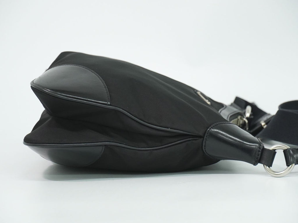 Prada Nylon Shoulder Bag Pochette Black — view 4