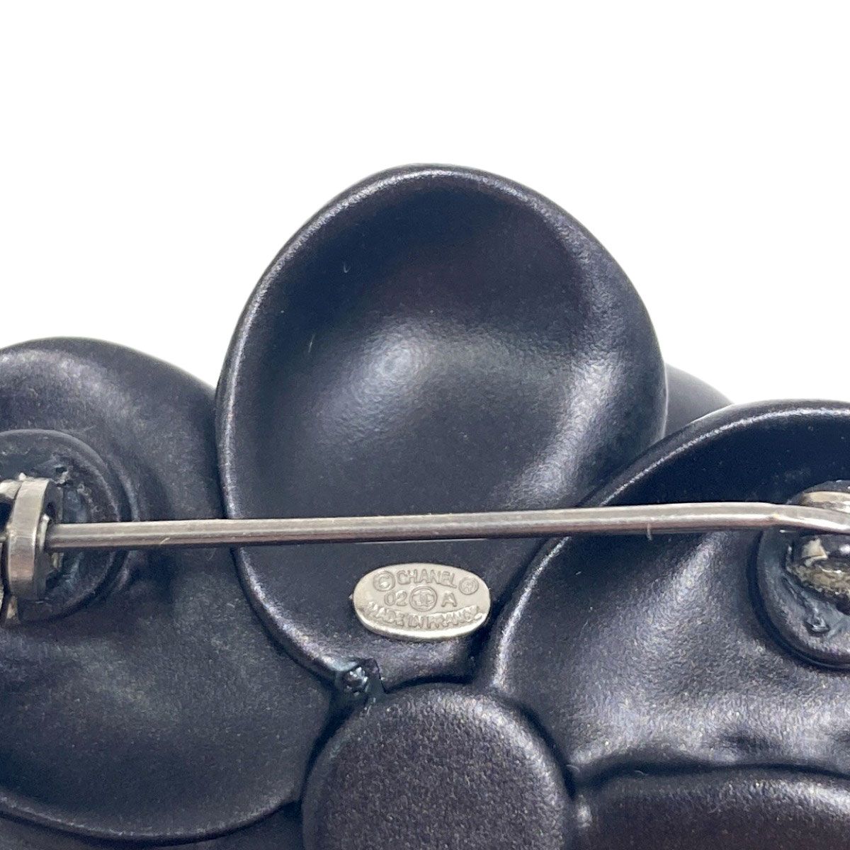 Chanel CC Logo Flower Motif Brooch Metal — view 4