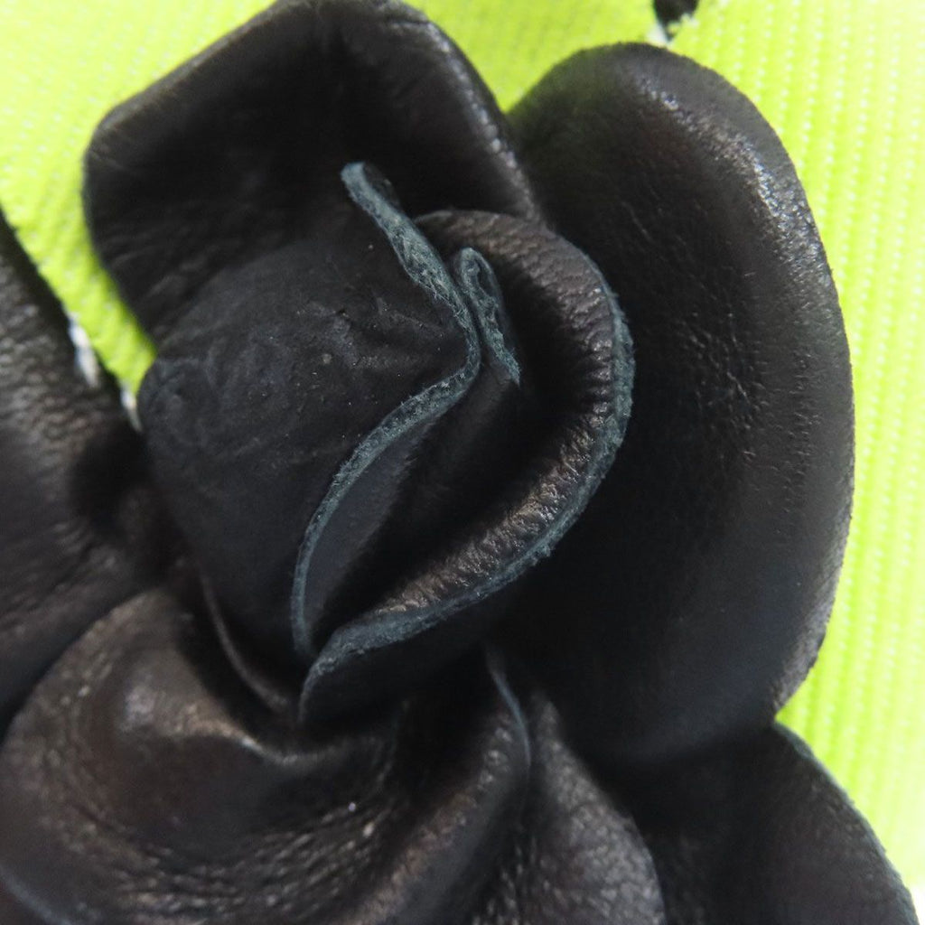 Chanel Camellia Brooch Leather — view 5