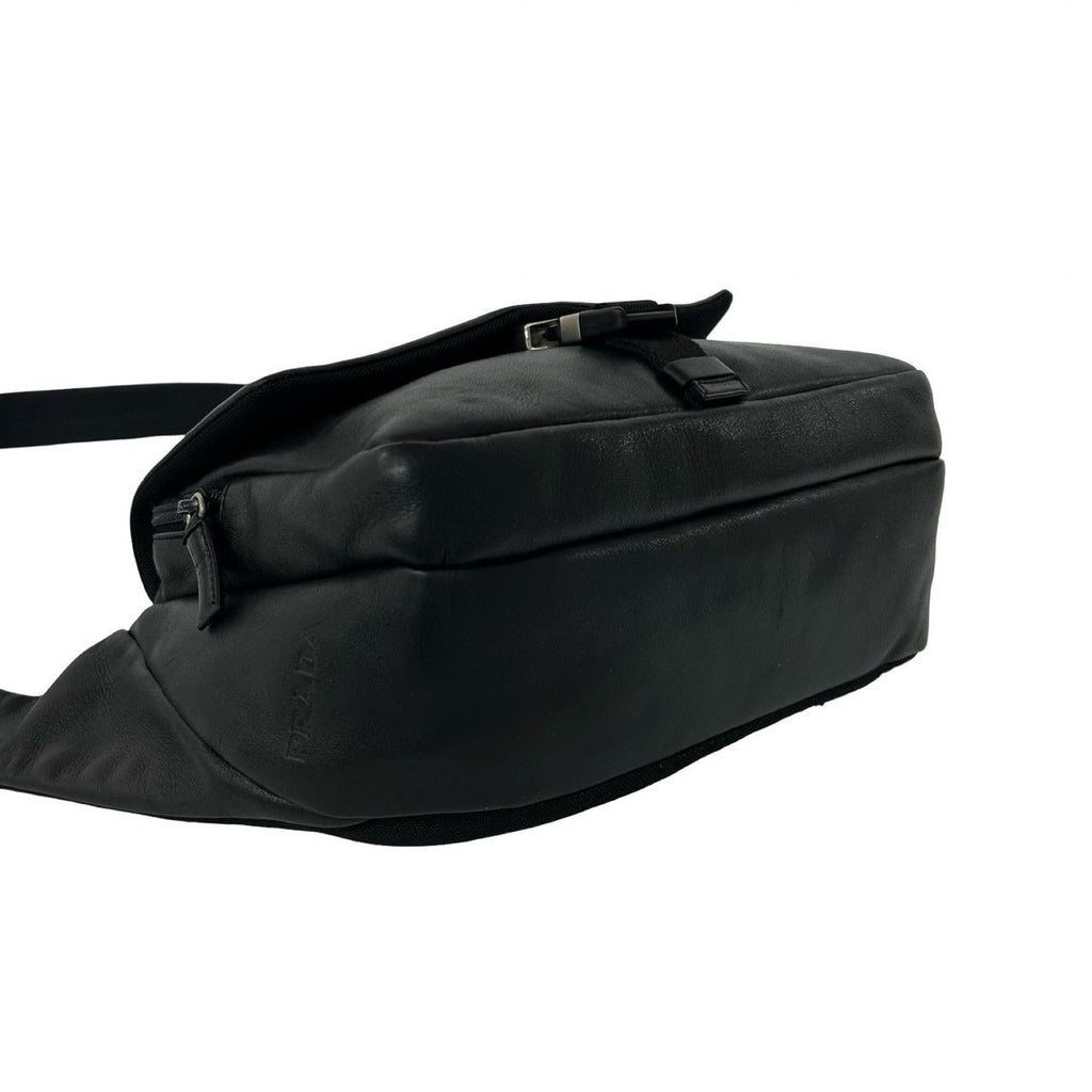 Prada Logo Leather Shoulder Bag Crossbody Pochette Black — view 7