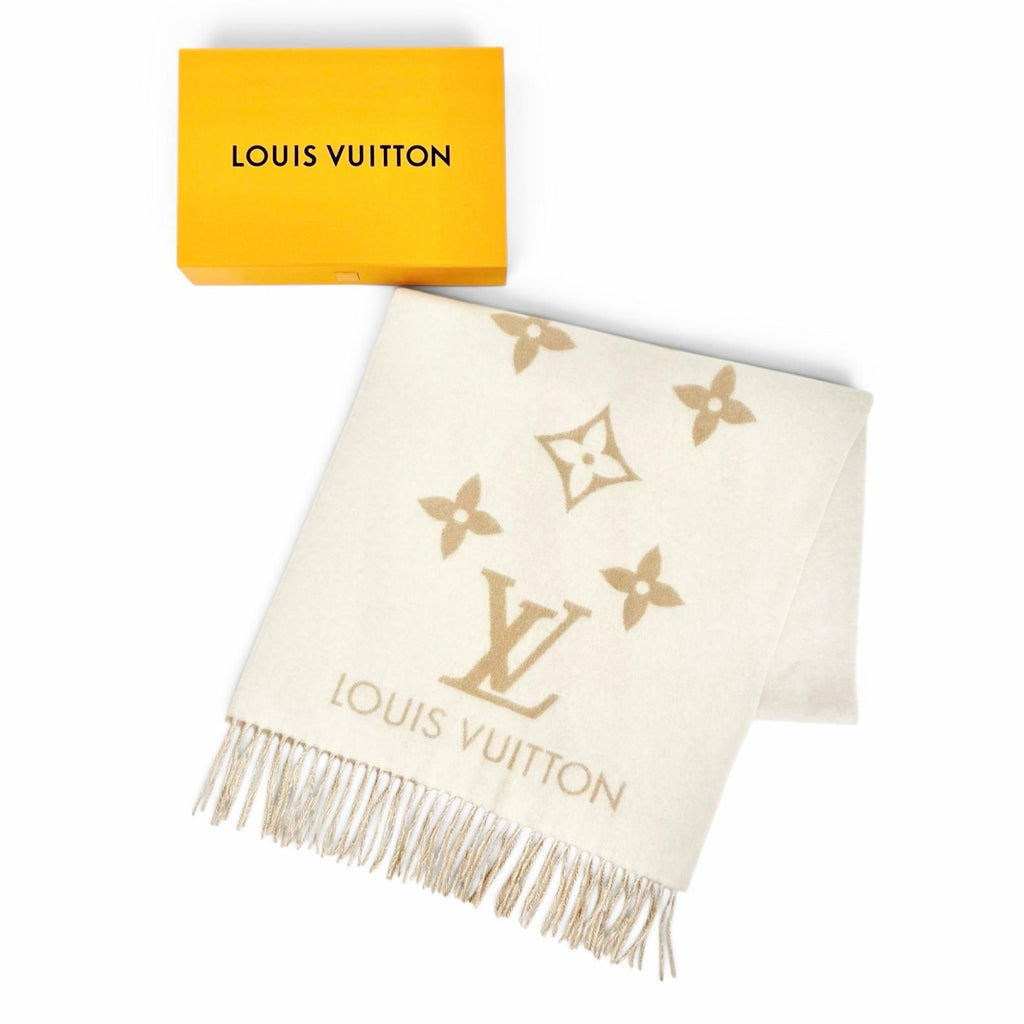 Louis Vuitton Scarf Reykjavik Cashmere Monogram Giant Pattern Shawl Beige — view 2