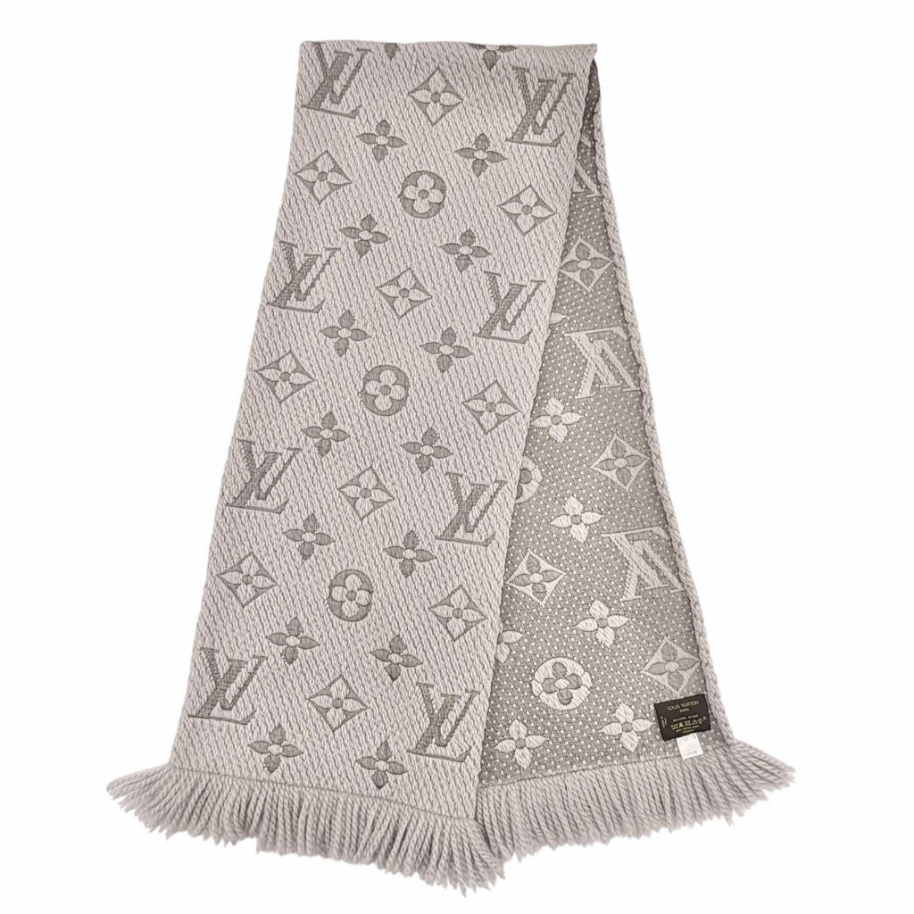 Louis Vuitton Echarpe Logo Mania Wool Silk Scarf with Fringe Gray — view 2
