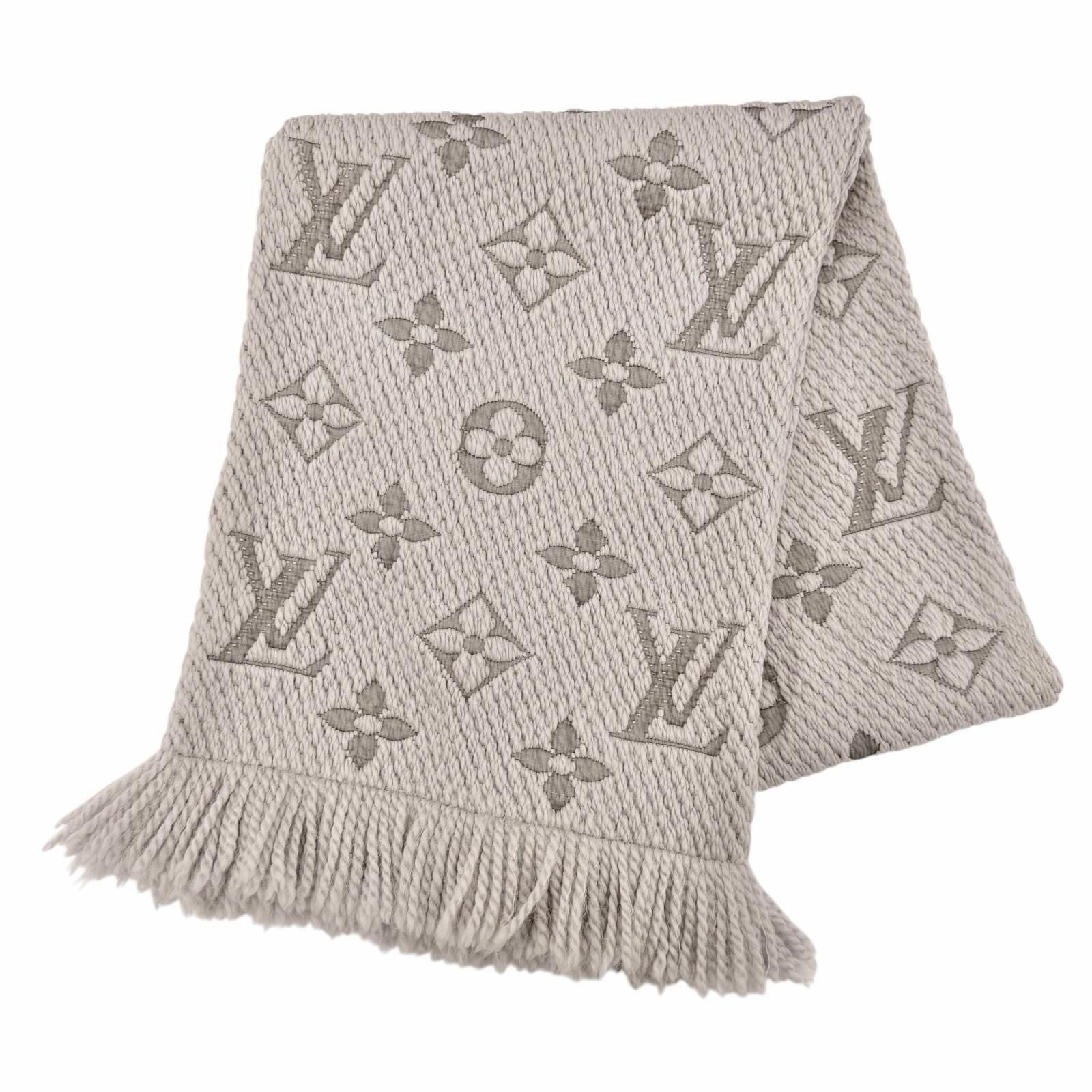 Louis Vuitton Echarpe Logo Mania Wool Silk Scarf with Fringe Gray