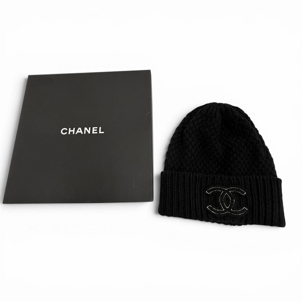 Chanel Cashmere CC Logo Hat Knit Cap Black — view 2