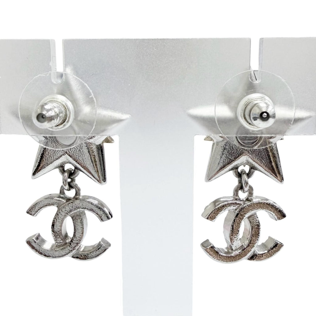 Chanel CC Logo Rhinestone Strass Star Crystal Swing Earrings Chien Pants Gold — view 3
