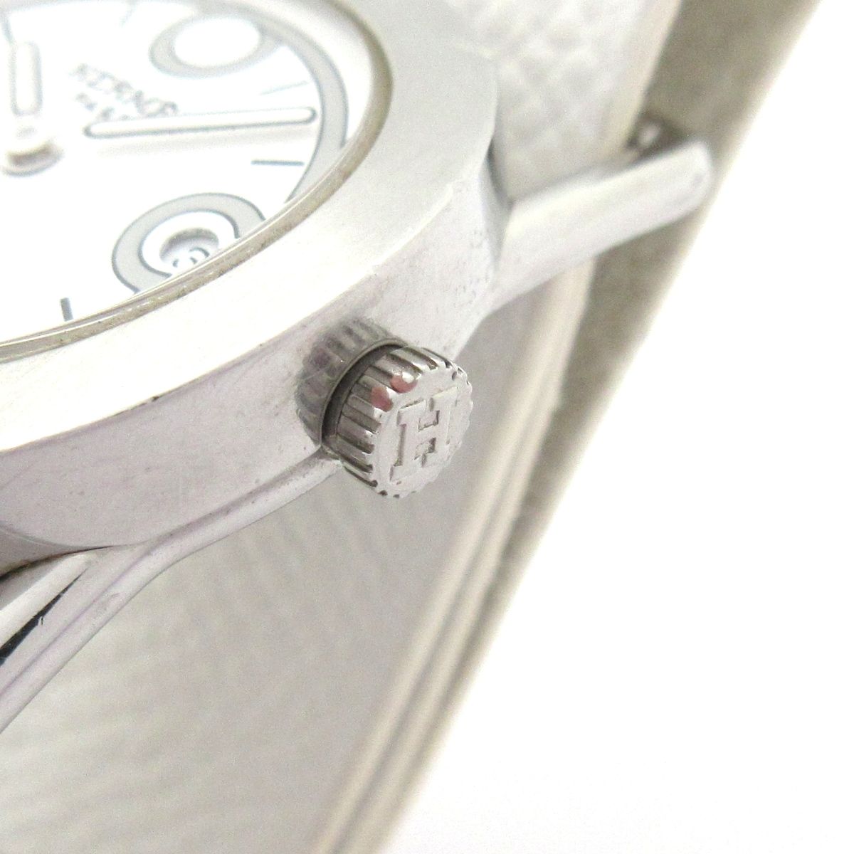 Hermes Watch Mini Barenia Round White — view 9