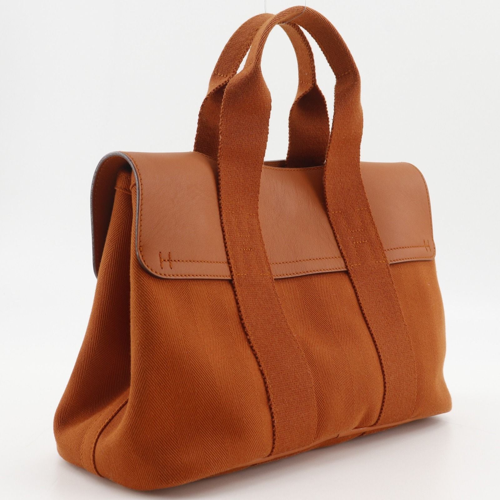 Hermes Valparaiso PM Toileche Blanc Leather Orange Handbag — view 3