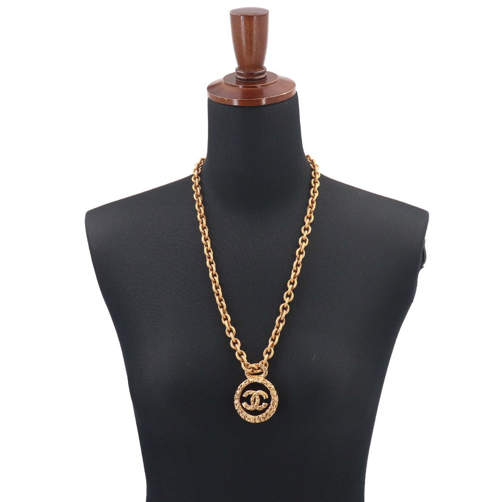 Chanel CC Logo Lava Necklace Gold Black Vintage — view 5