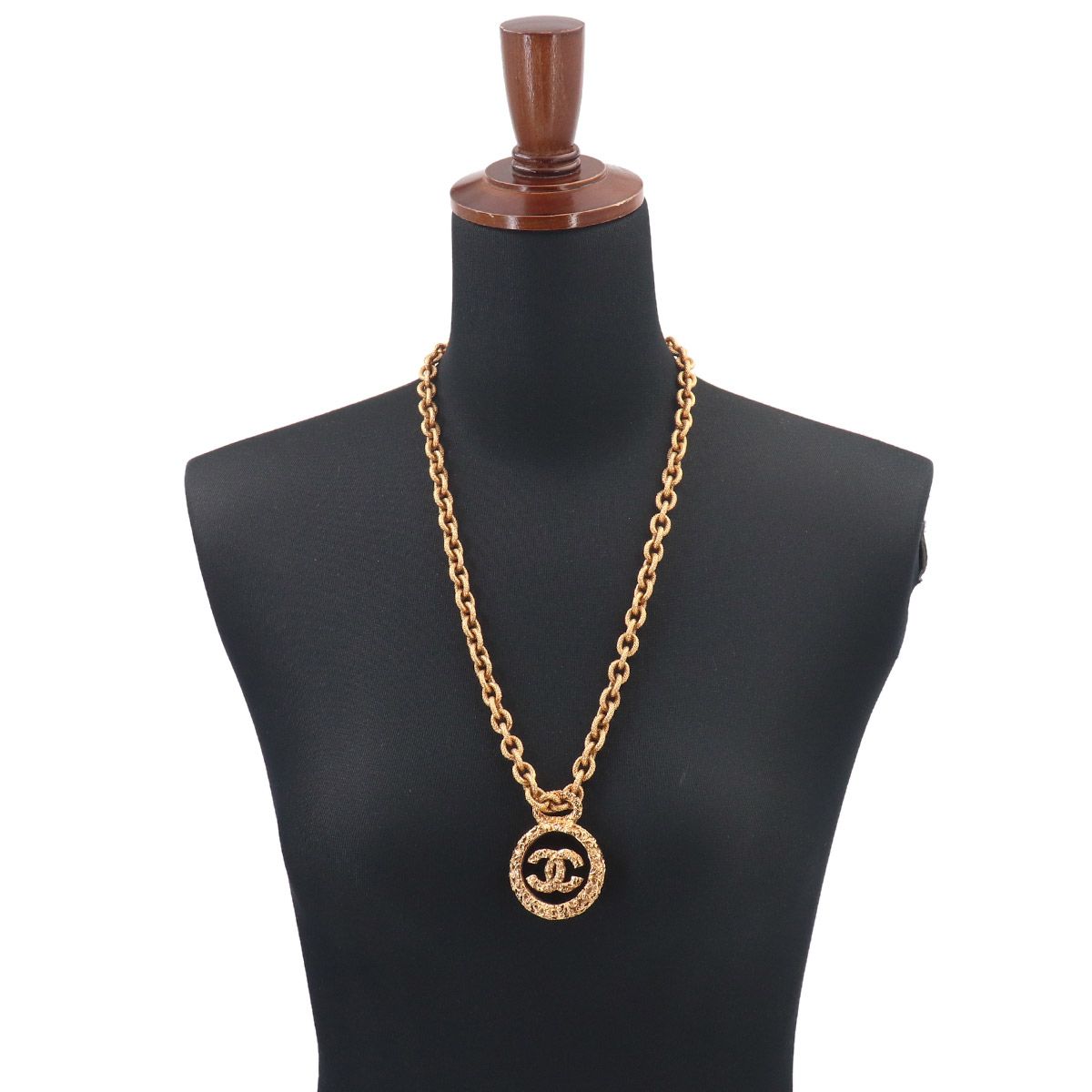 Chanel CC Logo Lava Necklace Gold Black Vintage — view 5