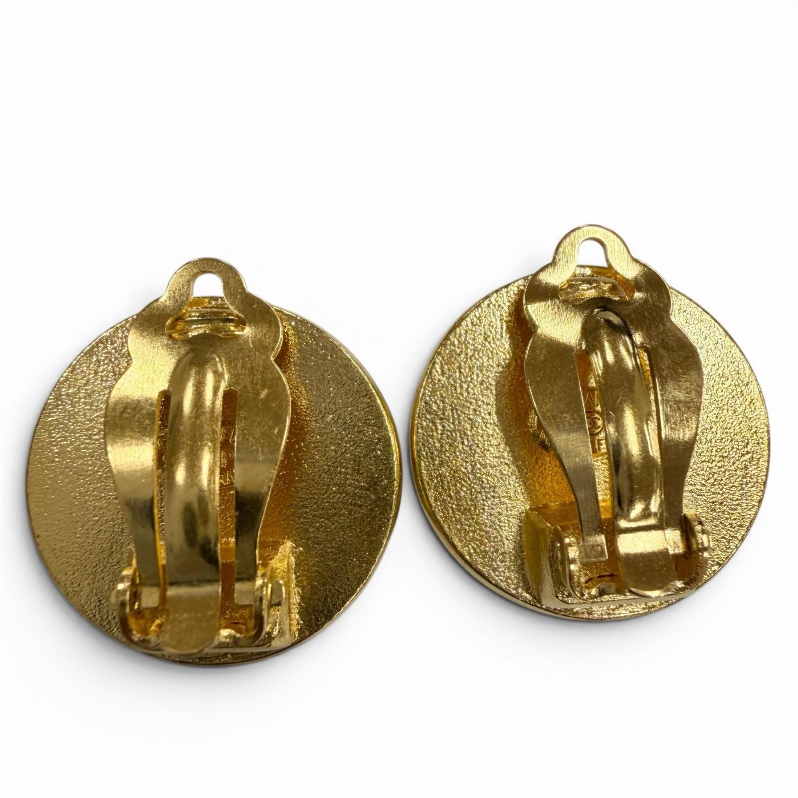 Chanel Vintage Camellia Round Earrings Gold — view 2
