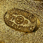 Chanel Vintage Camellia Round Earrings Gold — view 6