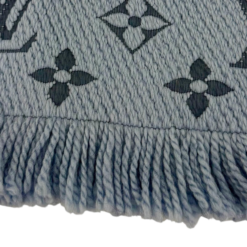 Louis Vuitton Echarpe Logo Mania Wool Silk Scarf with Fringe Blue — view 5