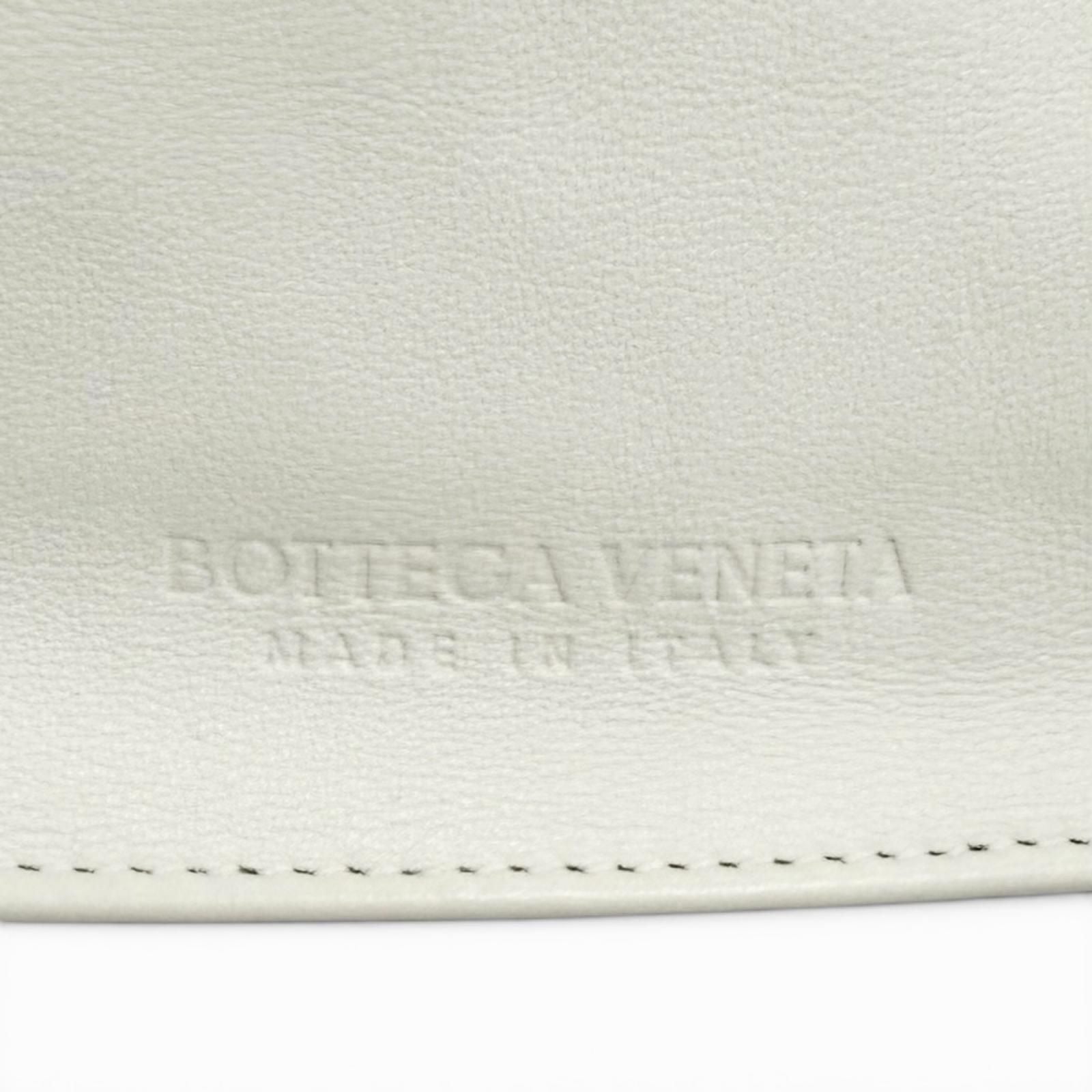 Bottega Veneta Mini the Twist Leather Handbag White — view 9
