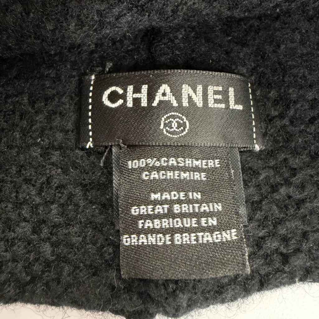 Chanel Cashmere CC Logo Embroidered Beanie Knit Cap Black — view 9