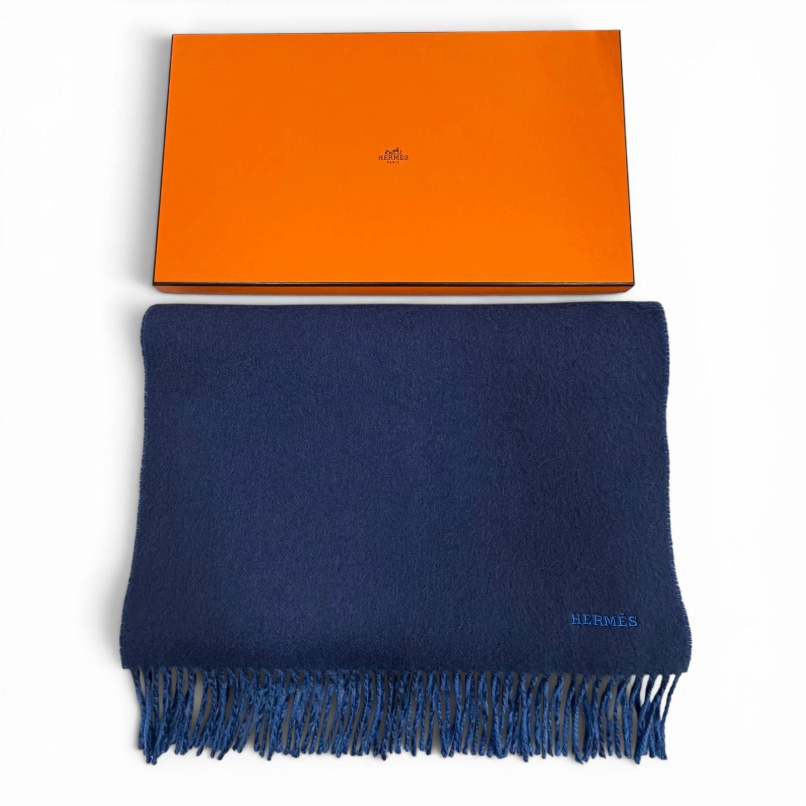 Hermes Recto Verso Cashmere Bicolor Logo Embroidery with Fringe Reversible — view 2