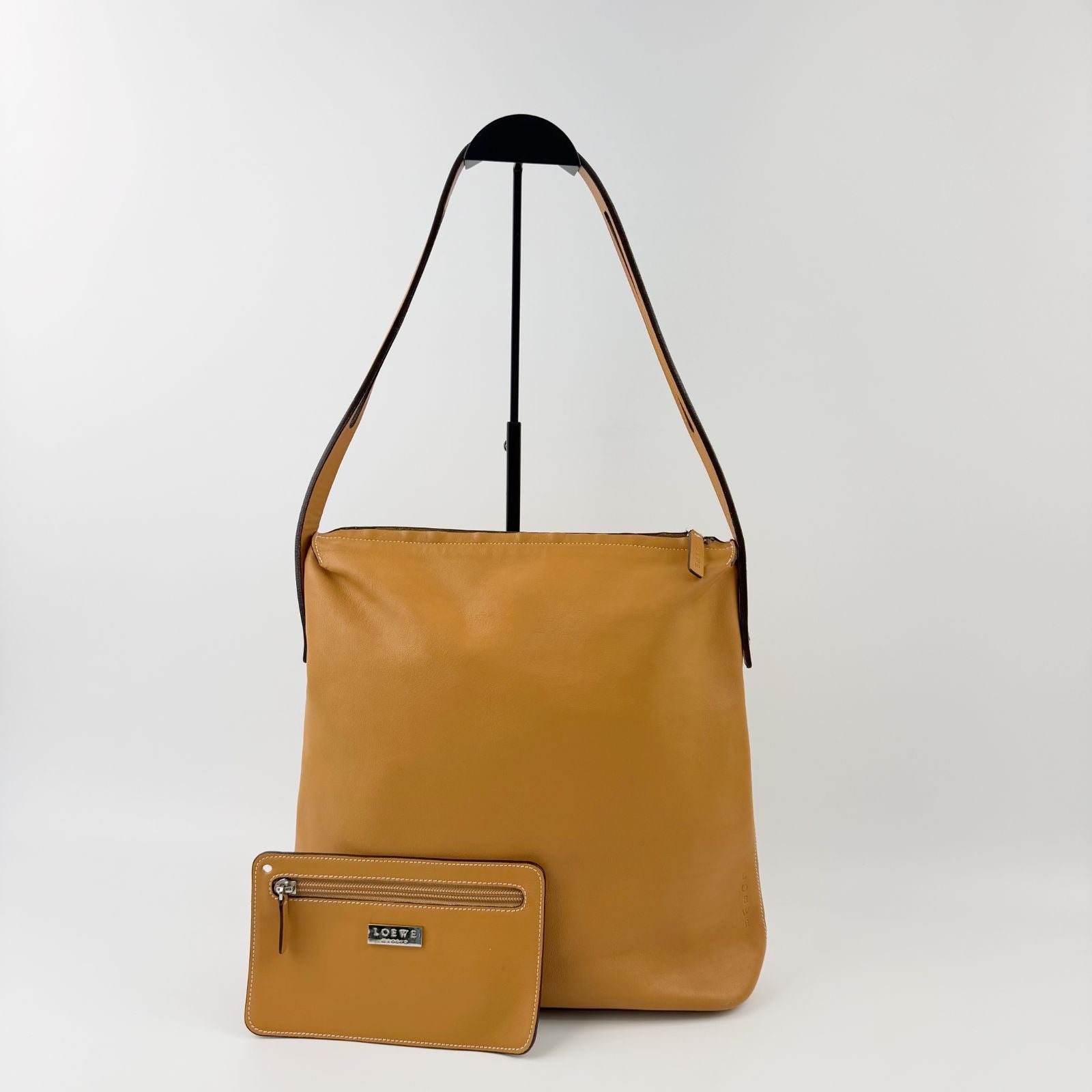 Loewe Leather Shoulder Bag Camel Silver Vintage — view 2