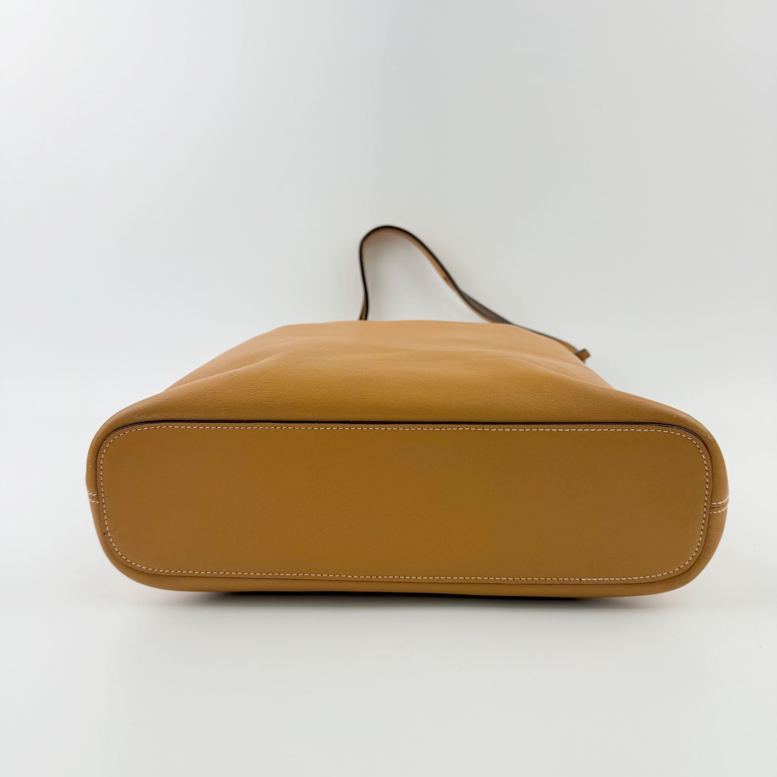 Loewe Leather Shoulder Bag Camel Silver Vintage — view 7