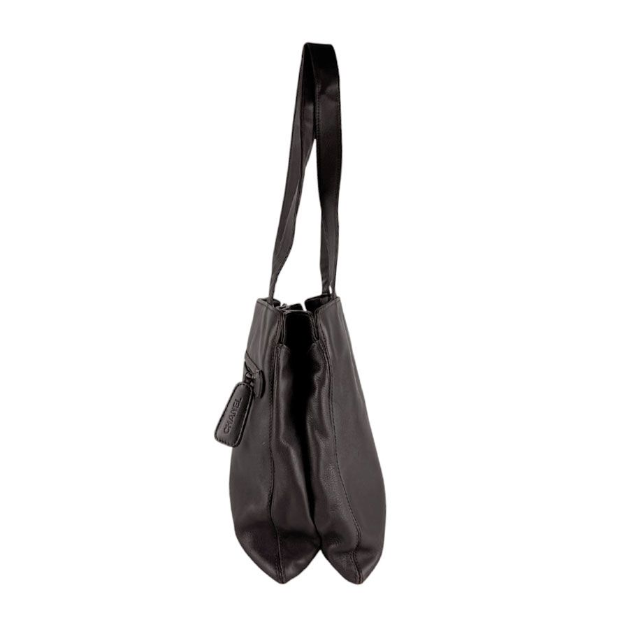 Chanel Shoulder Bag Brown — view 2