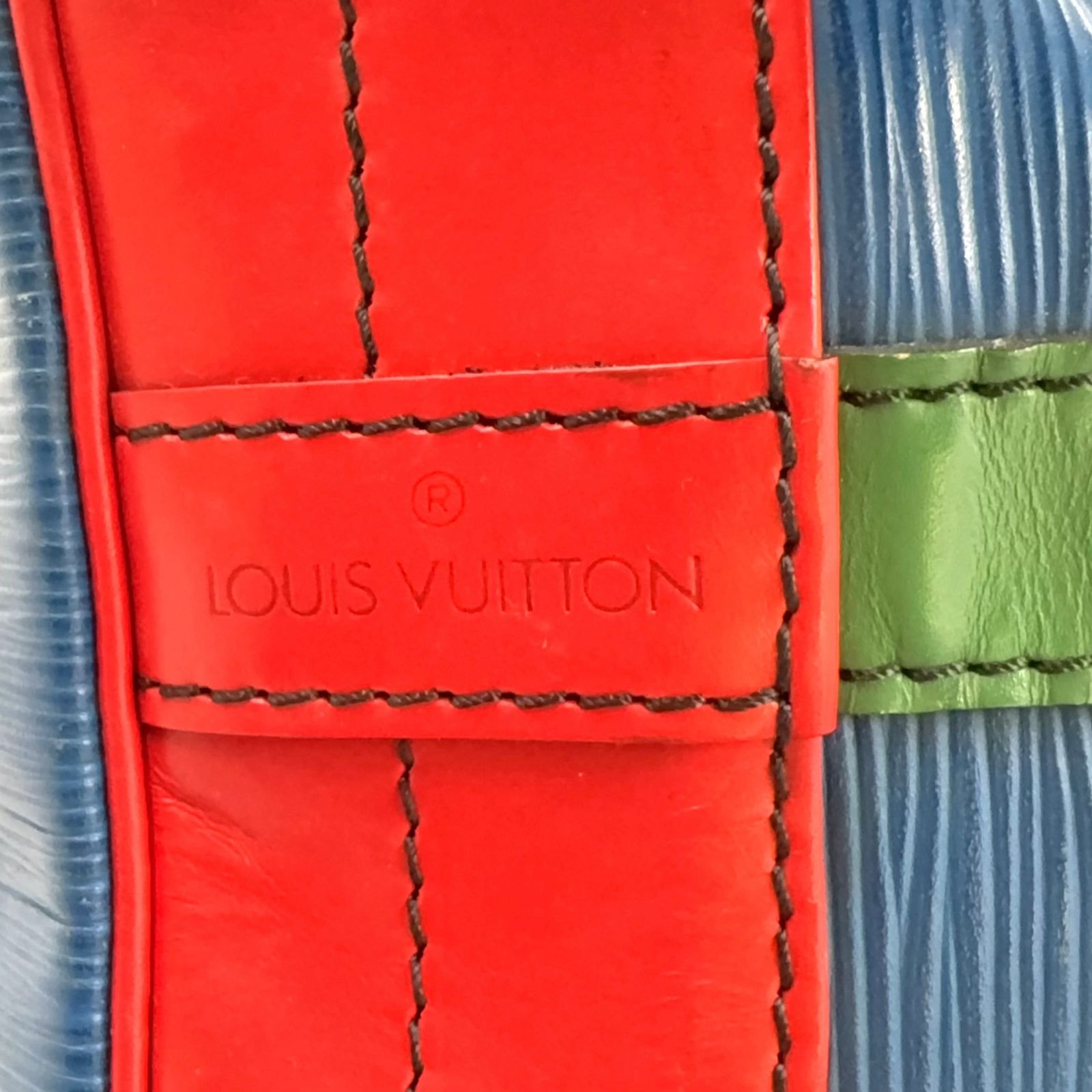 Louis Vuitton Noe Epi Tricolor Leather Green Blue Red Shoulder Bag Gold — view 4