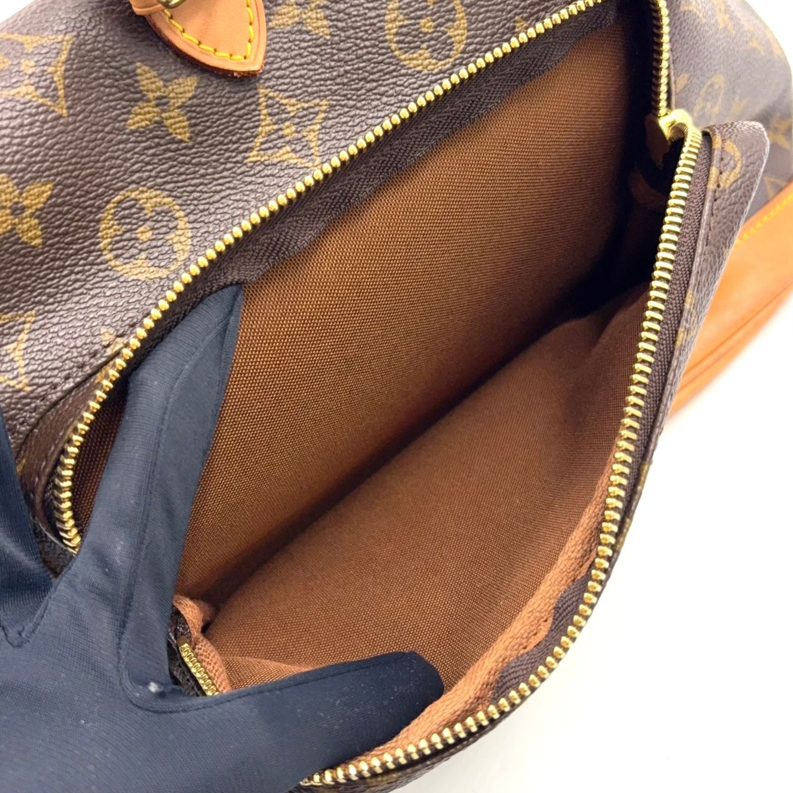 Louis Vuitton Montsouris GM Monogram Leather Brown Light Backpack Gold — view 9