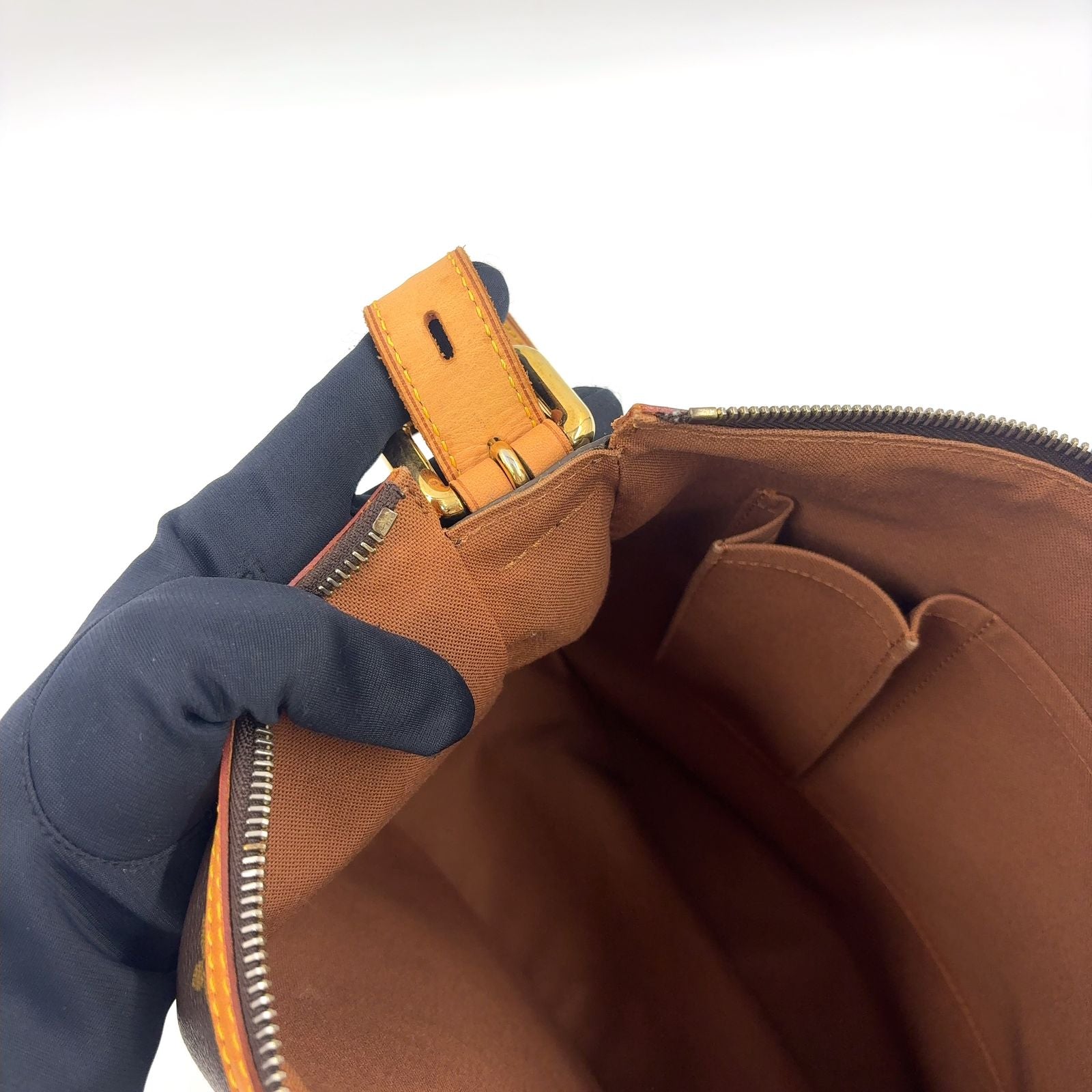 Louis Vuitton Tulum GM Monogram Leather Brown Light Shoulder Bag Gold — view 7