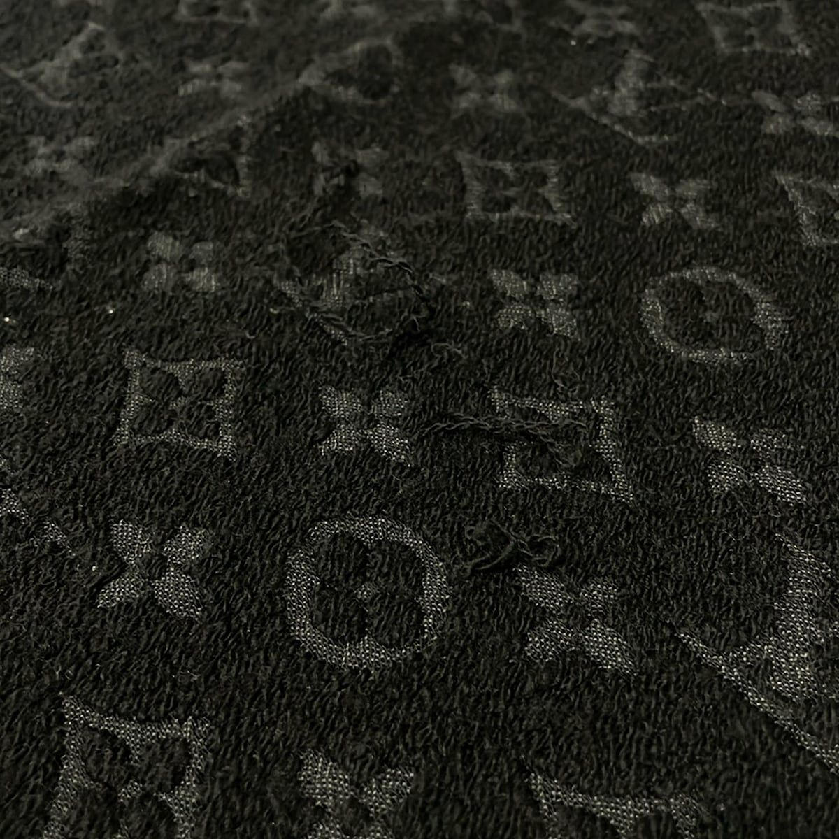 Louis Vuitton Scarf Monogram Echarpe Classic Noir Wool — view 4