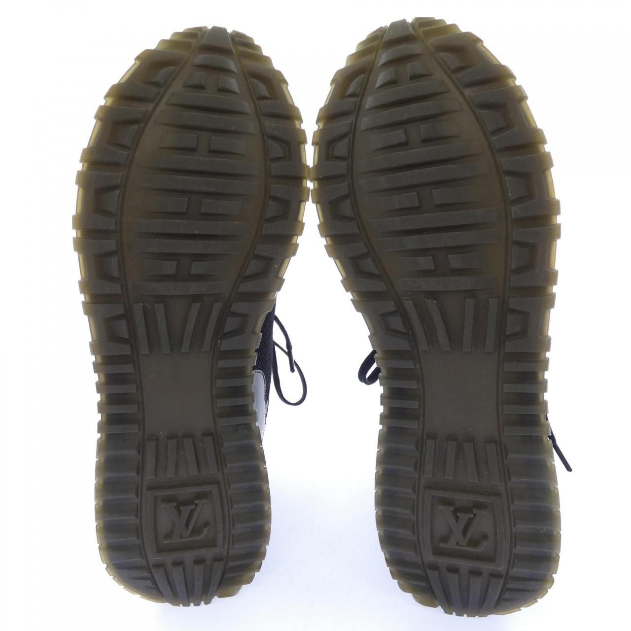 Louis Vuitton Run Away Line Sneakers — view 4