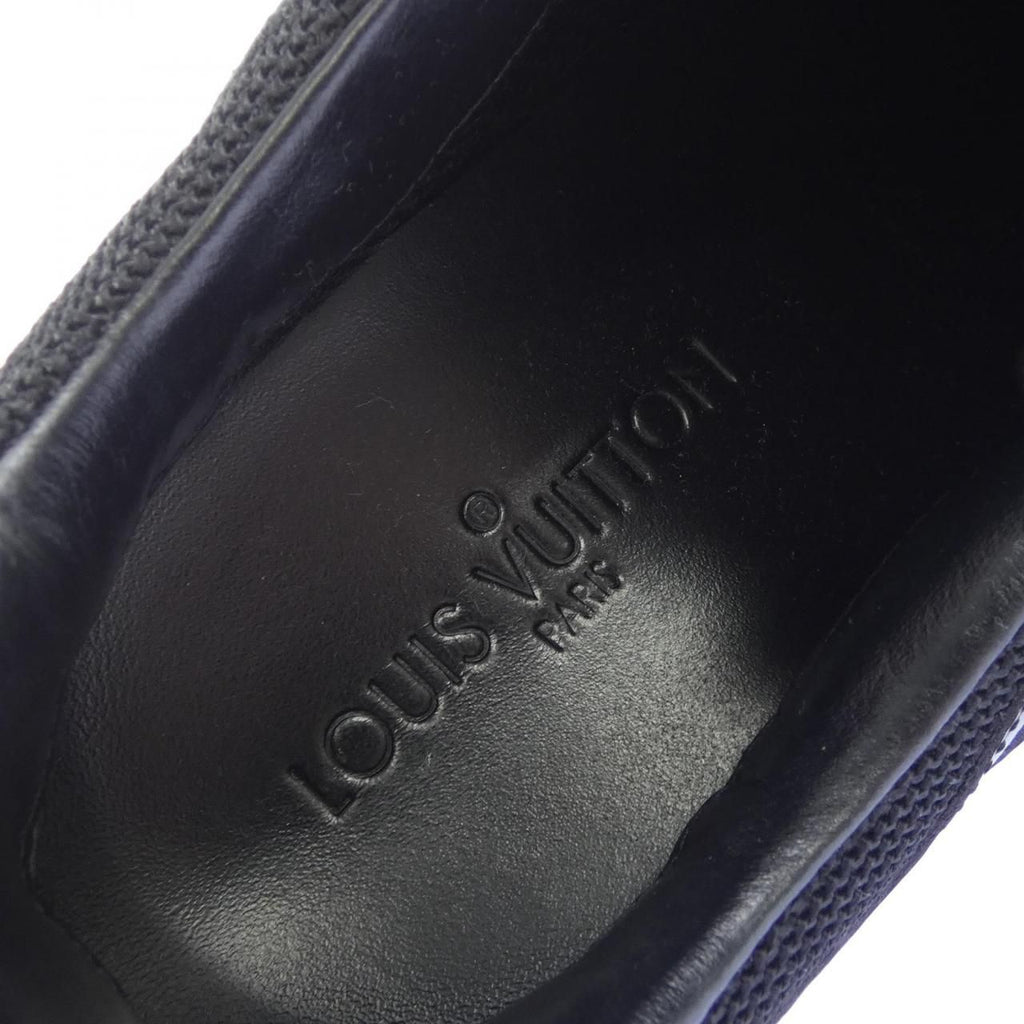 Louis Vuitton Run Away Line Sneakers — view 6