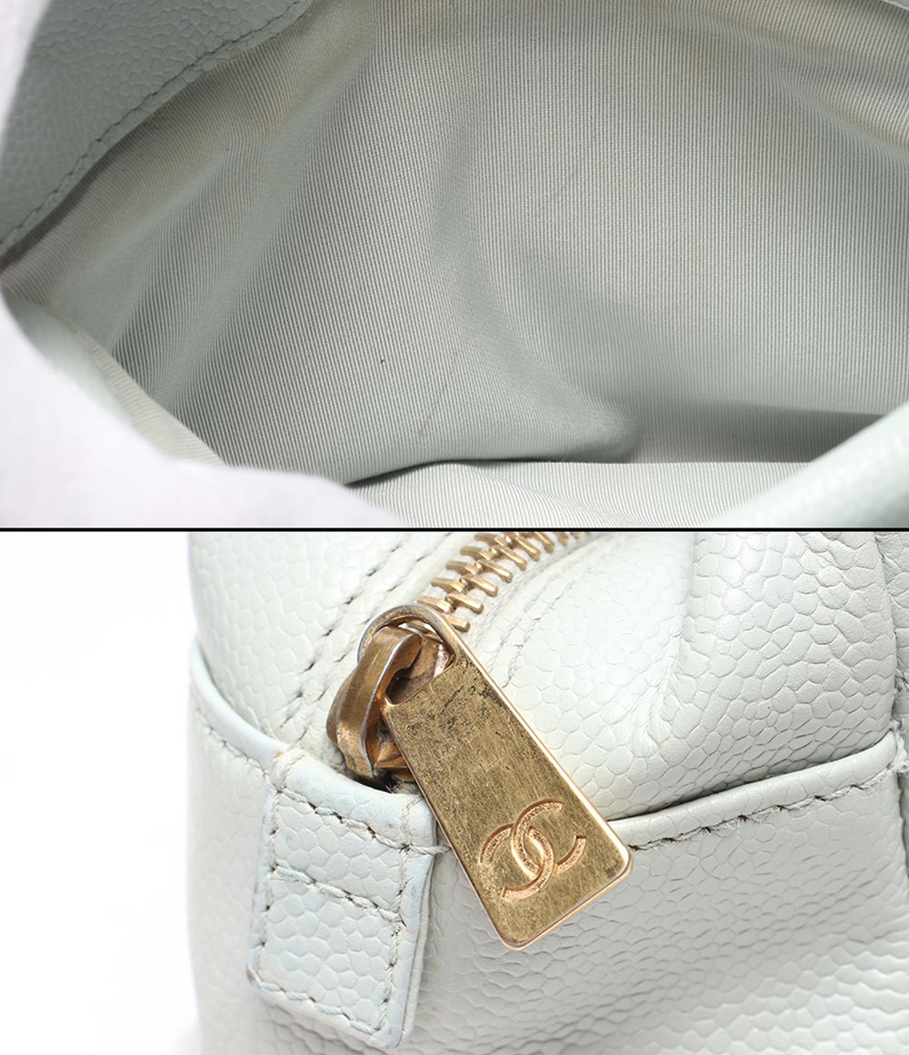 Chanel Chain Tote Shoulder Bag Gold Quilted CC Logo — view 9