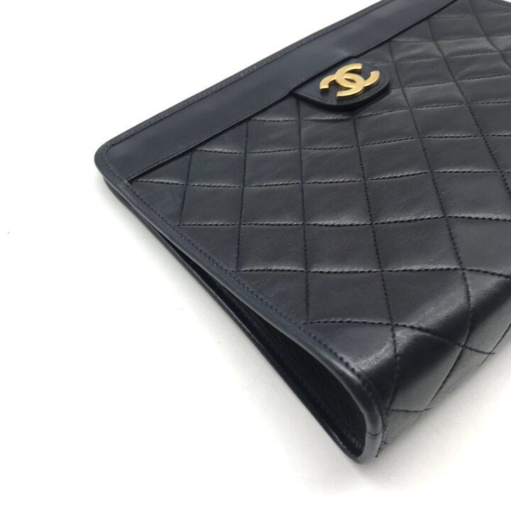 Chanel CC Logo Mini Quilted Lambskin Clutch Navy Purse — view 5
