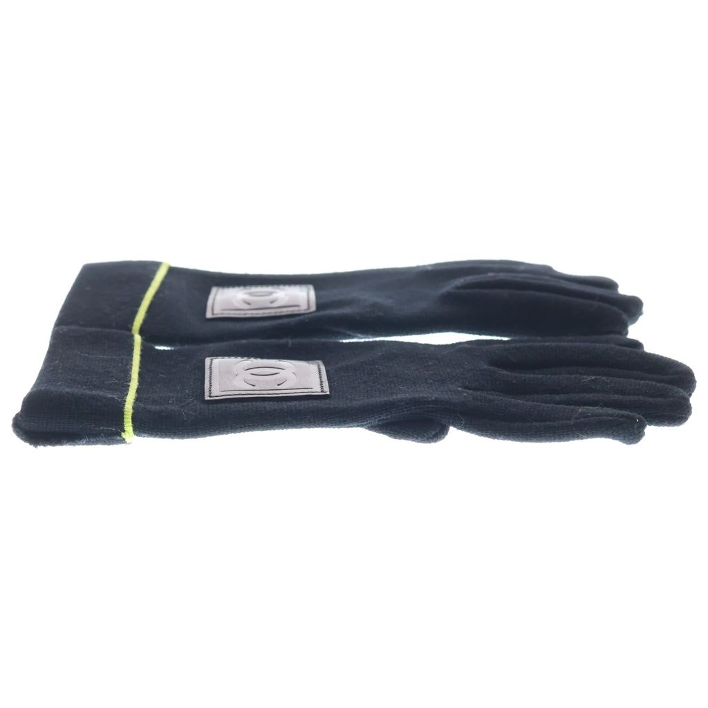 Chanel Sports Line CC Logo Leather Patch Knit Gloves Black — view 3