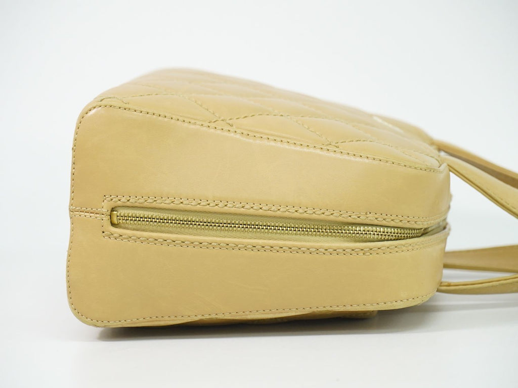 Chanel Wild Stitch CC Logo Handbag Leather Beige — view 4