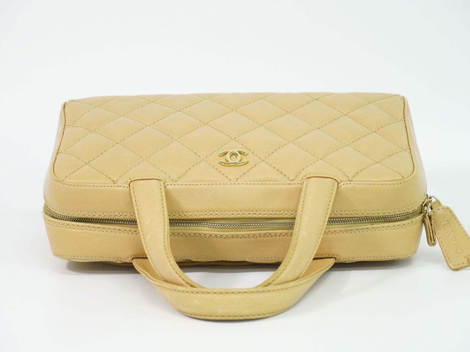 Chanel Wild Stitch CC Logo Handbag Leather Beige — view 5
