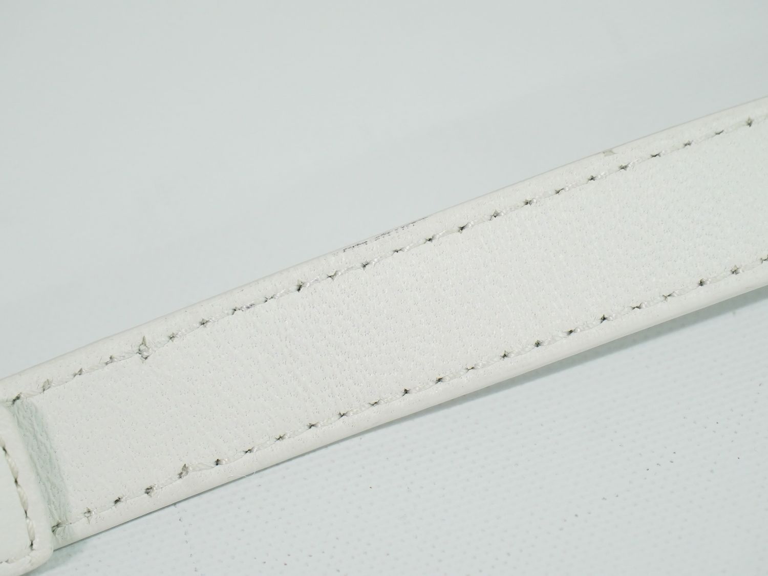 Dior Vibe Hobo Cannage 2-Way Shoulder Bag Leather White — view 5