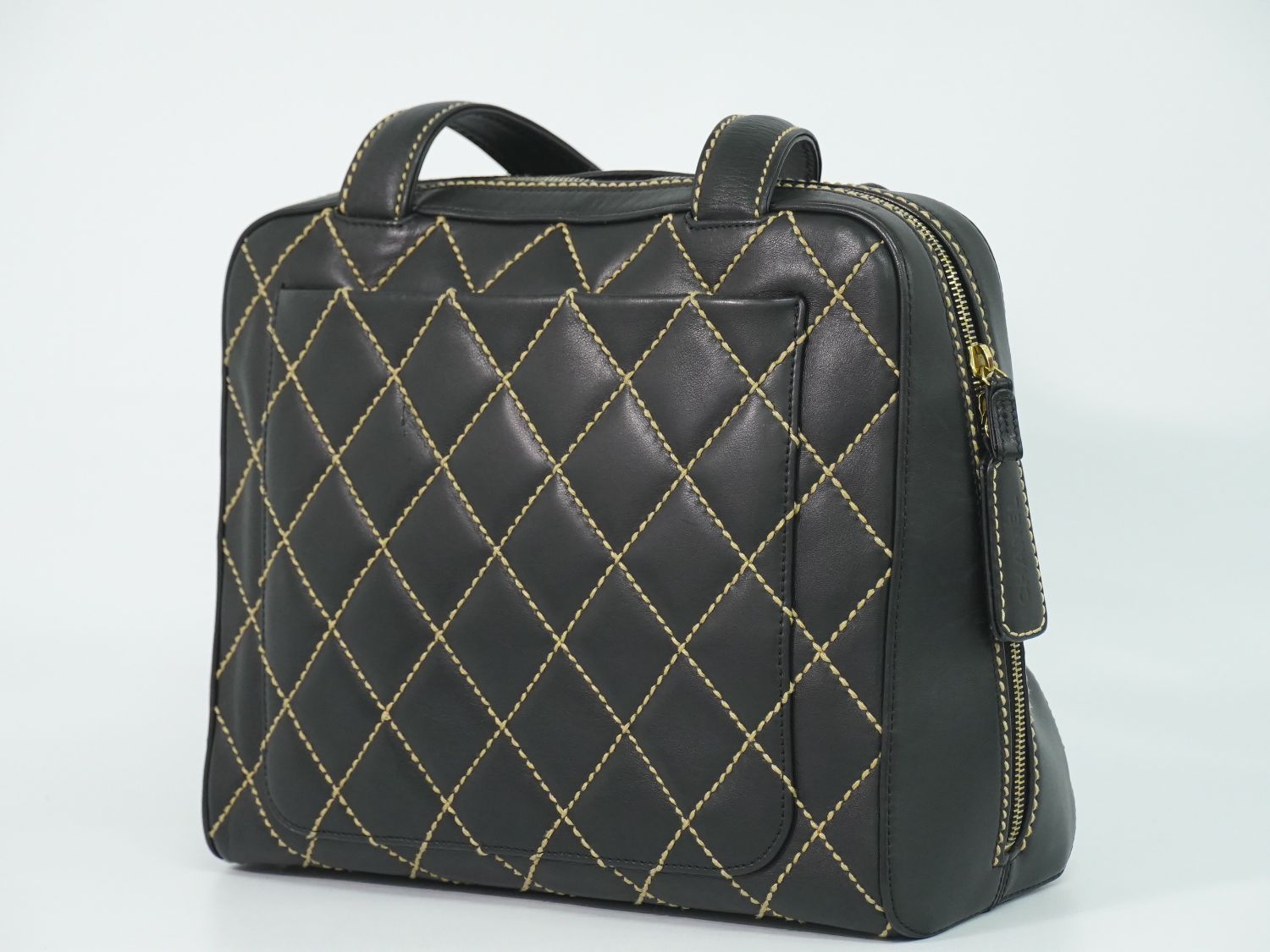 Chanel Wild Stitch CC Logo Tote Leather Black — view 2