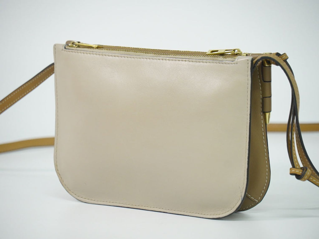 Loewe Gate Double Zip Pouch Anagram Shoulder Bag Pochette Leather Beige Gray — view 2